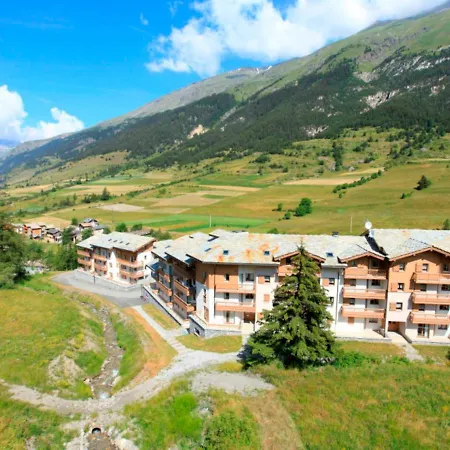 4 Pers A Val Cenis, Au Pied Des Pistes, Parking, Wifi Et Balcon - Fr-1-508-145 Lanslevillard